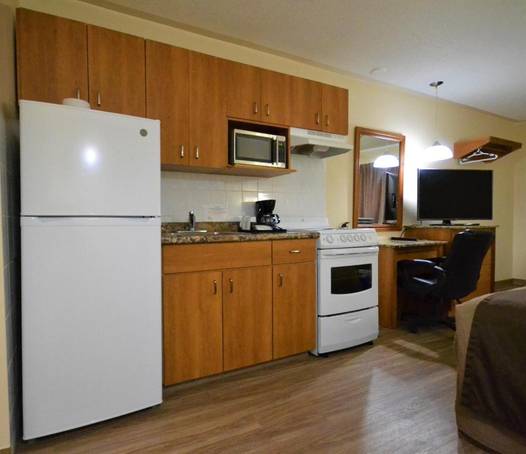 Newmarket Inn Экстерьер фото