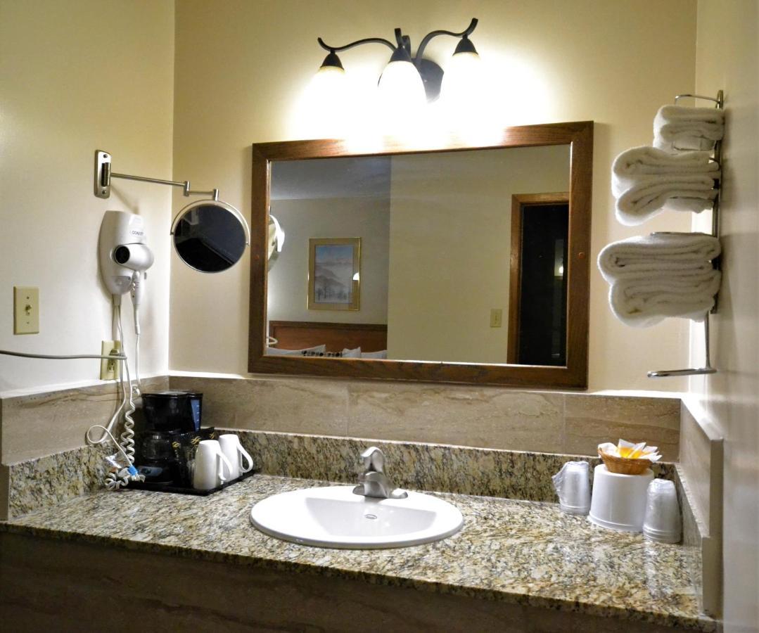 Newmarket Inn Экстерьер фото