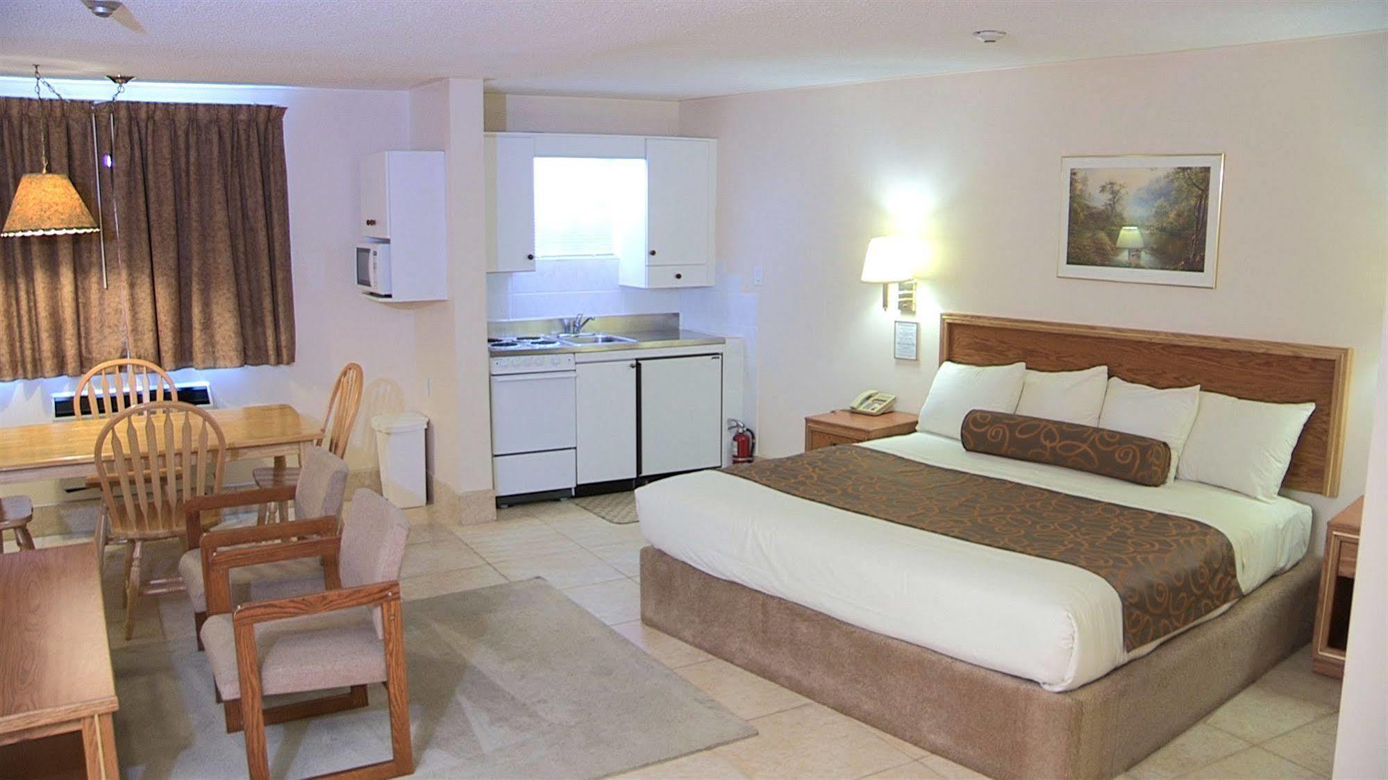 Newmarket Inn Экстерьер фото