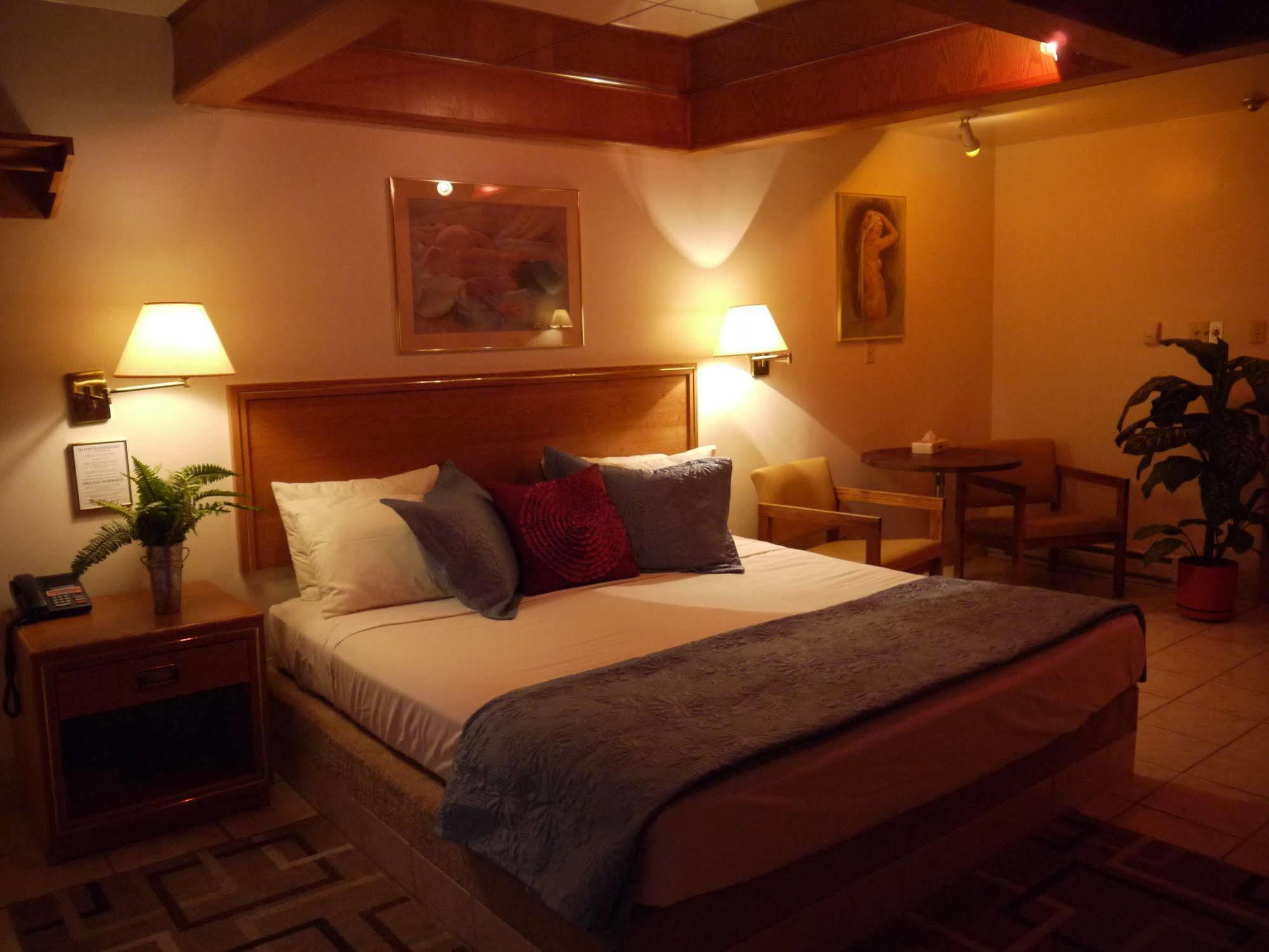 Newmarket Inn Экстерьер фото